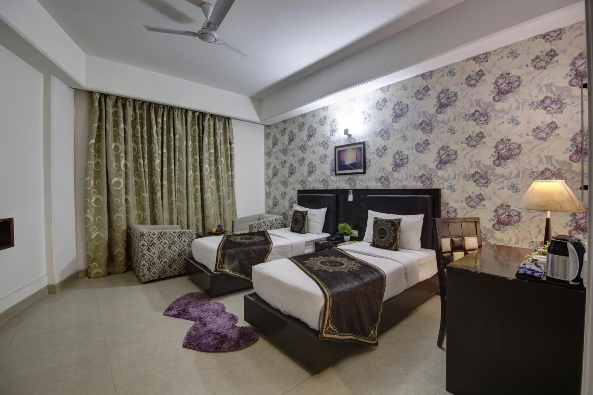 Hotel Venus Plaza นิวเดลี ภายนอก รูปภาพ