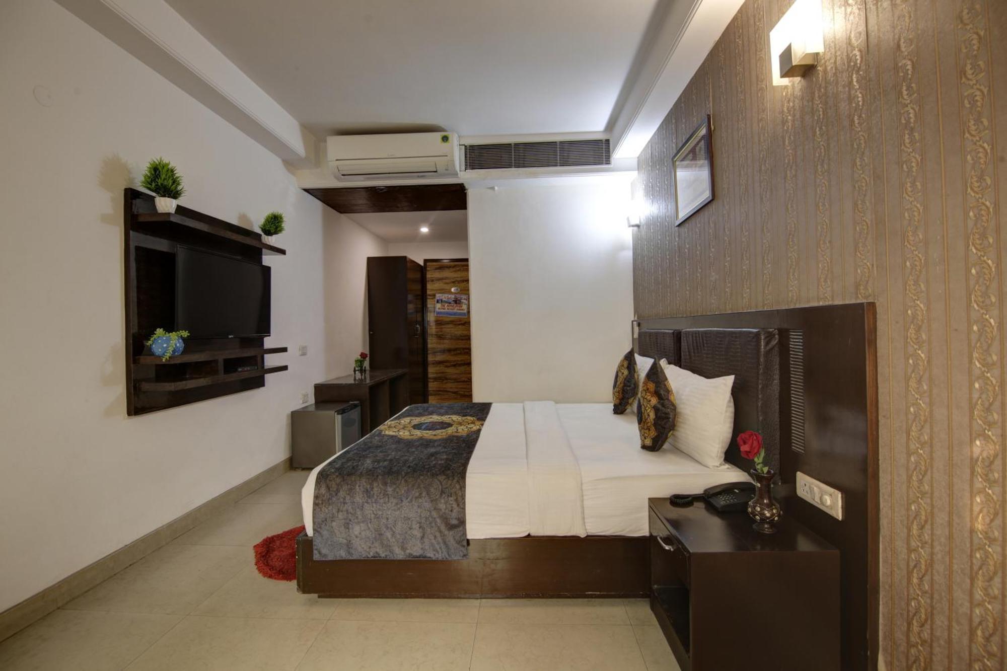 Hotel Venus Plaza นิวเดลี ภายนอก รูปภาพ